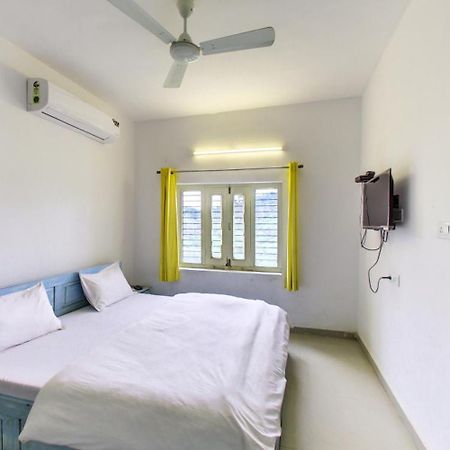 Shikhar Bunglow - A Stunning Valley View Bungalow In Mount Abu Bed & Breakfast エクステリア 写真