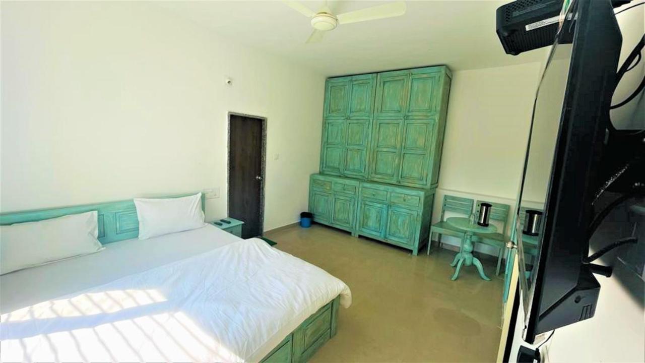 Shikhar Bunglow - A Stunning Valley View Bungalow In Mount Abu Bed & Breakfast エクステリア 写真