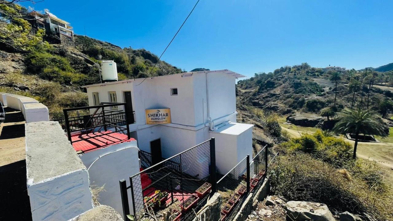 Shikhar Bunglow - A Stunning Valley View Bungalow In Mount Abu Bed & Breakfast エクステリア 写真